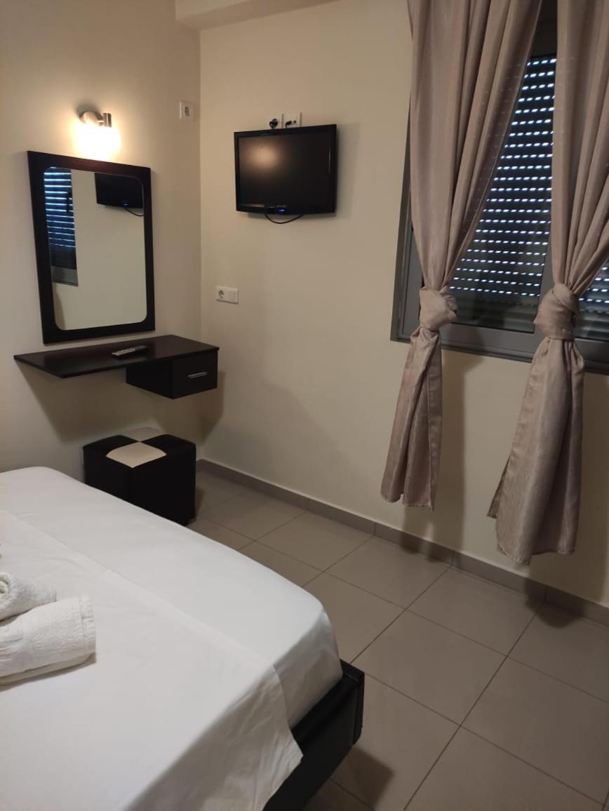 Adam Apartments Саранда Экстерьер фото